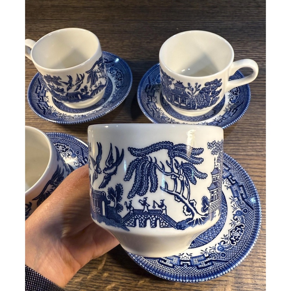 Vintage Churchill Blue Willow Teacup & Saucer Set - Made in England - Picture 6 of 11
